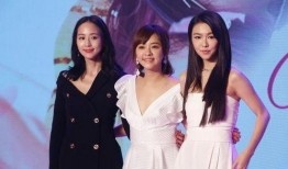 娱乐圈爆料配图大全,揭秘明星幕后生活瞬间