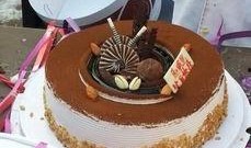 女子爆料蛋糕事件视频播放,真相揭露，食品安全引关注