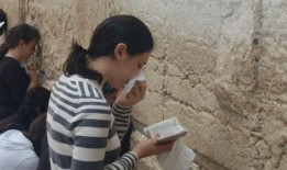 疫情娱乐圈吃瓜,明星们的“吃瓜”生活