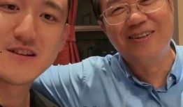 狗仔爆料男演员塌房视频,当红男演员被狗仔曝光私密视频，塌房事件引发热议