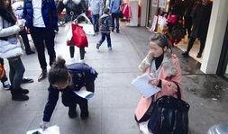 孕妇街头新闻爆料,紧急救援背后的感人瞬间